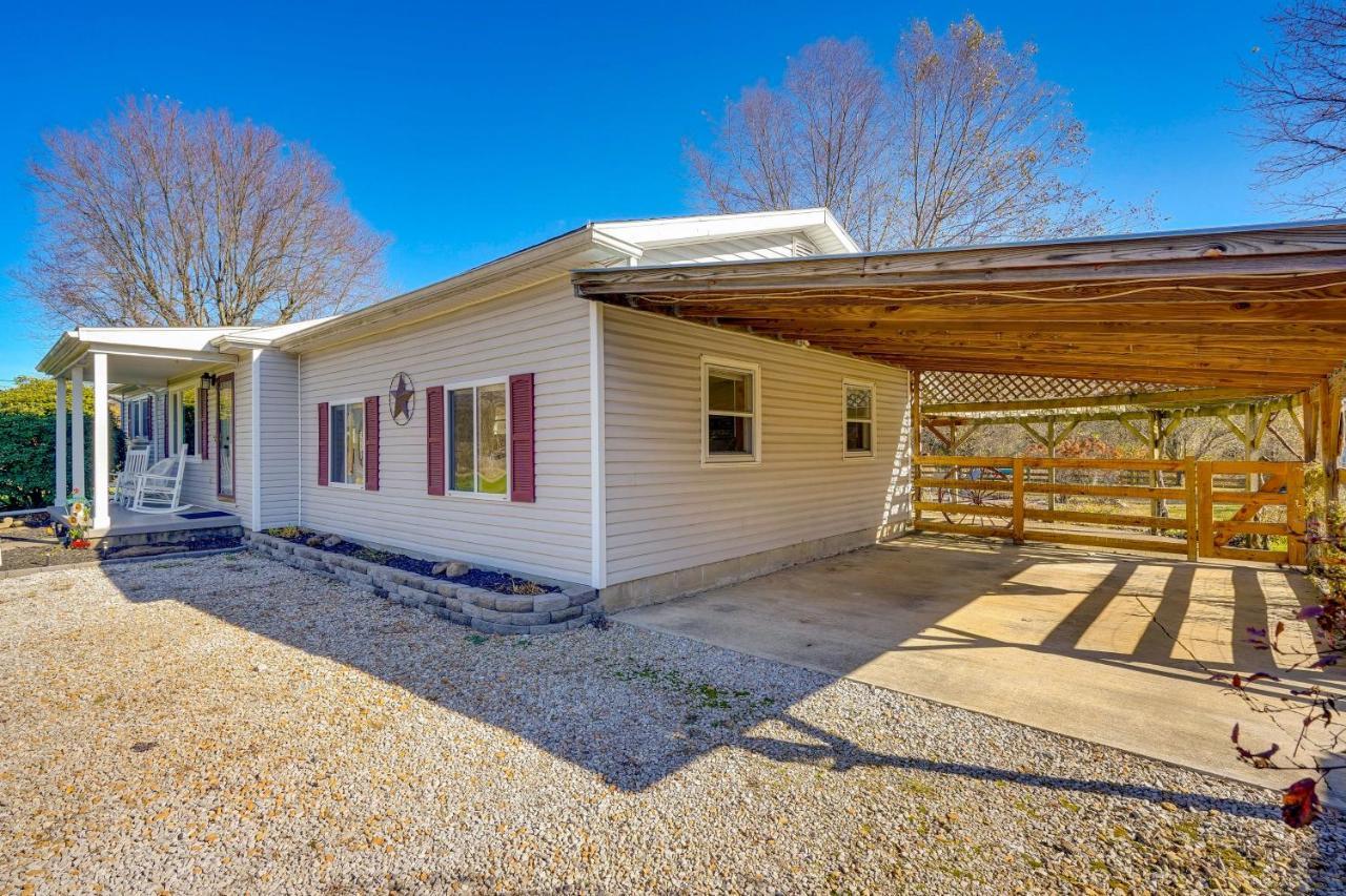 Hocking Hills Hideaway With Hot Tub And Fire Pit! Logan Exterior foto